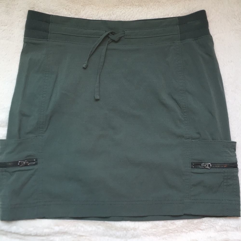 Athleta olive green skort